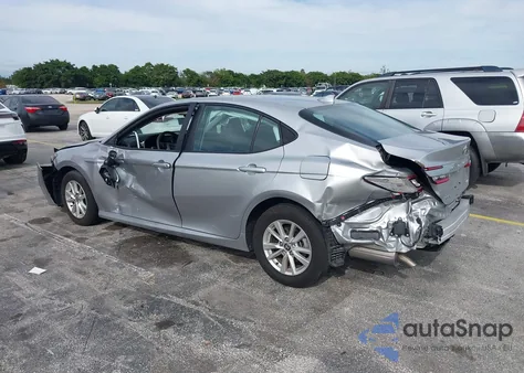 2025 Toyota Camry Le z USA, uszkodzony, nr VIN 4T1DAACK0SU566796